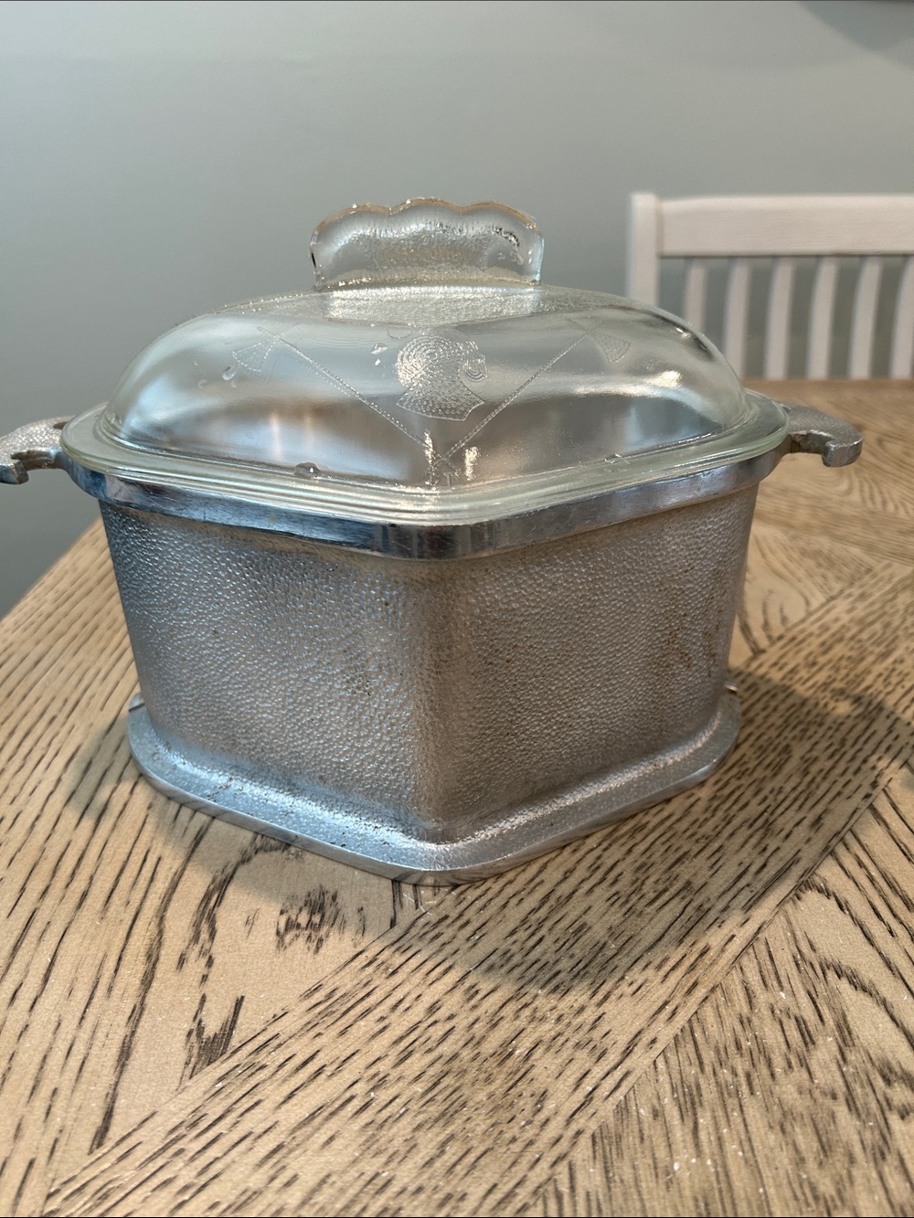 Vintage Guardian Service roaster/ Dutch oven with lid